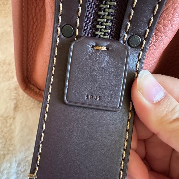 NWT Coach 1941 1st Generation Rogue 30 In Melon Glovetanned Pebble Leather 38124 - Picture 5 of 15